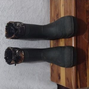 Kamik Boys Snowbuster Boots Boys Sz 1 Insulated Rubber Winter Black Camo Rain